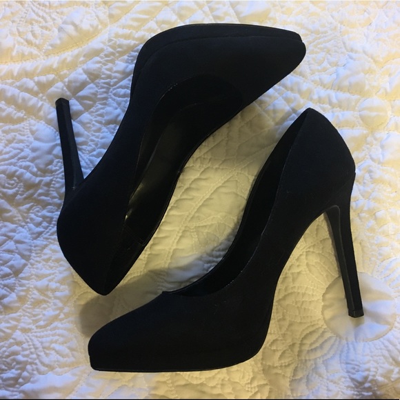 Tanzy D Black Suede Pump Stilettos by Report 👠 - Picture 5 of 8